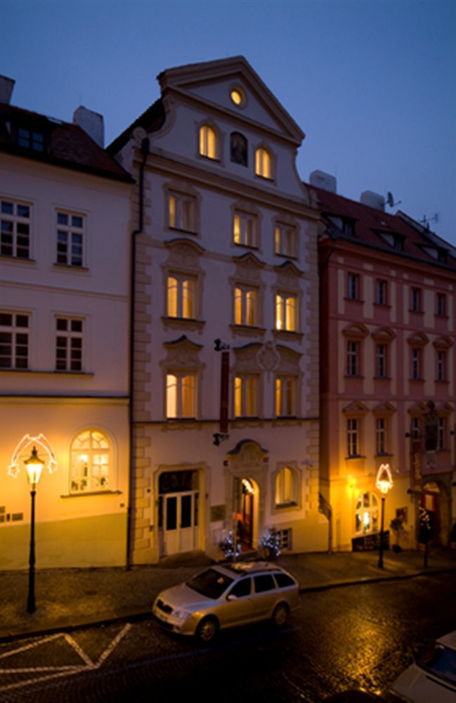 Lobster Aparthotel Praha